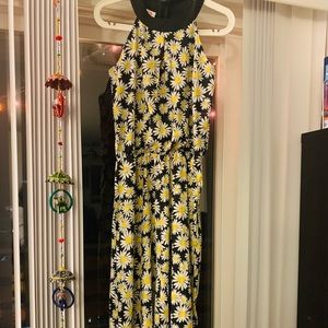 Gorgeous full length jumpsuit! It is for fashion lovers